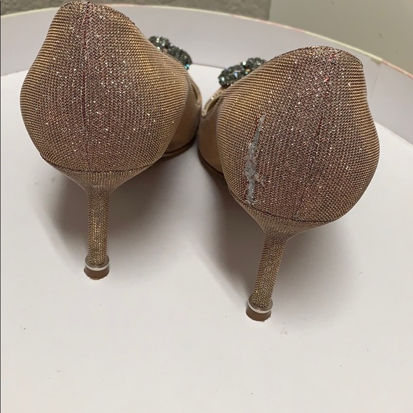 Manolo Blahnik Hangisi pumps - Picture 6 of 8
